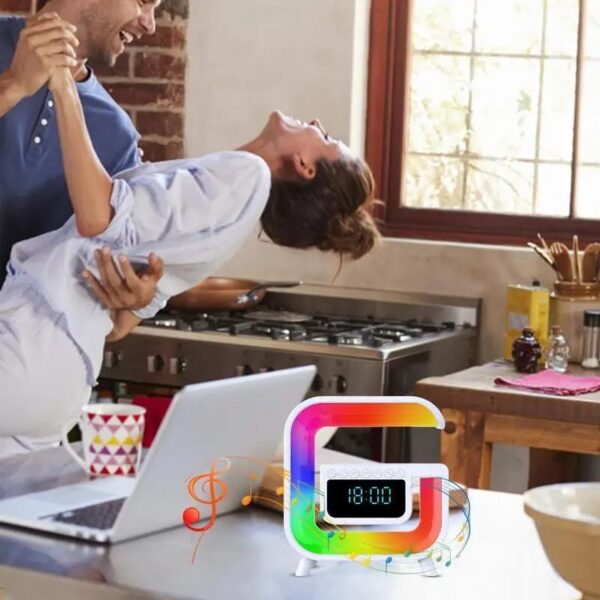 Corneta con cargador RGB y Reloj G3 MT - Image 4